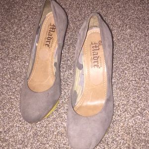 Size 6b AMAZINGLY CUTE heels!!!